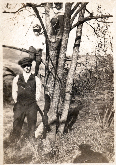sBALL Edward Ted with young brothers in the tree_from ancestry